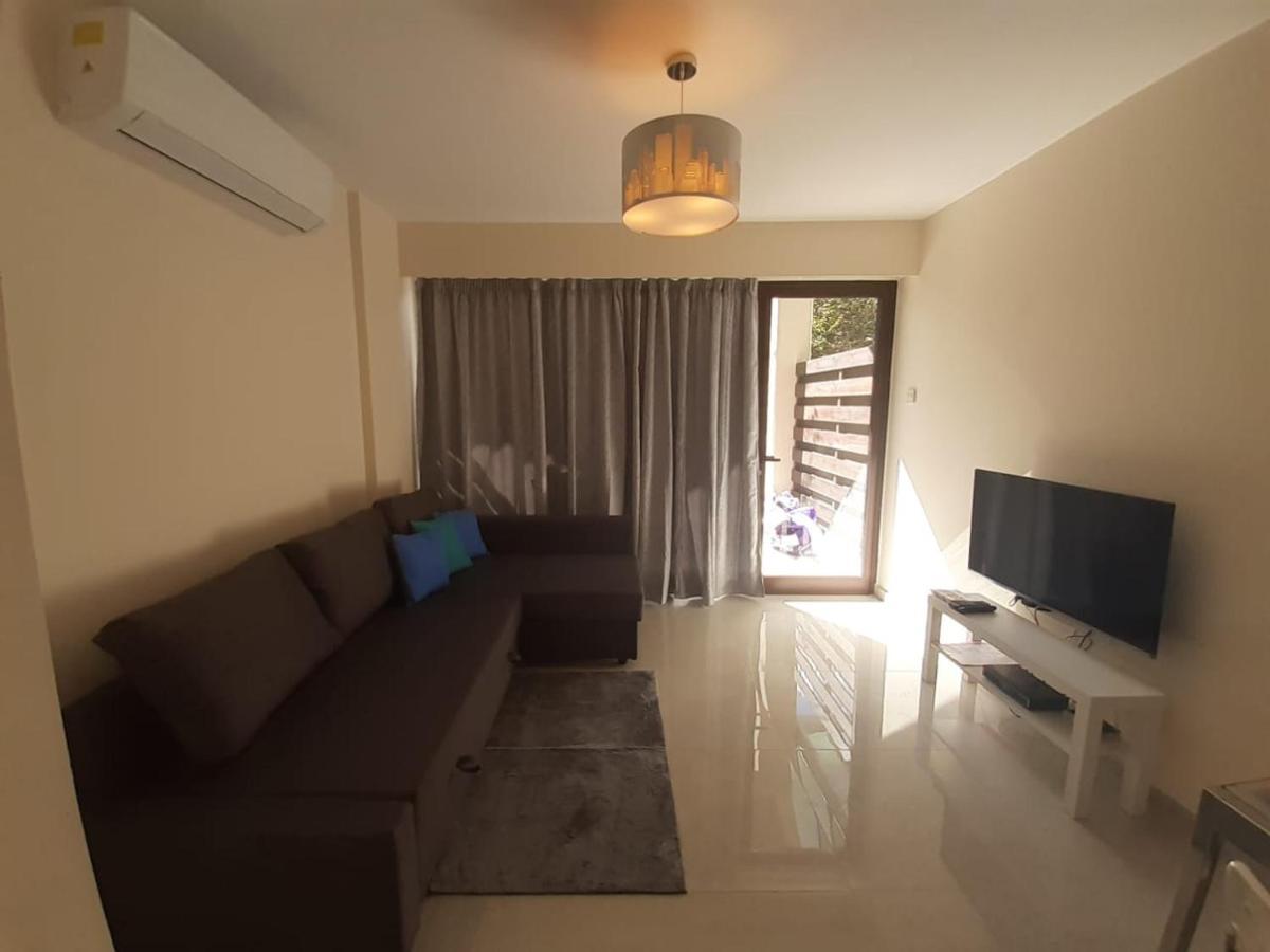 Galatex Beach Apartment Лімасол Екстер'єр фото