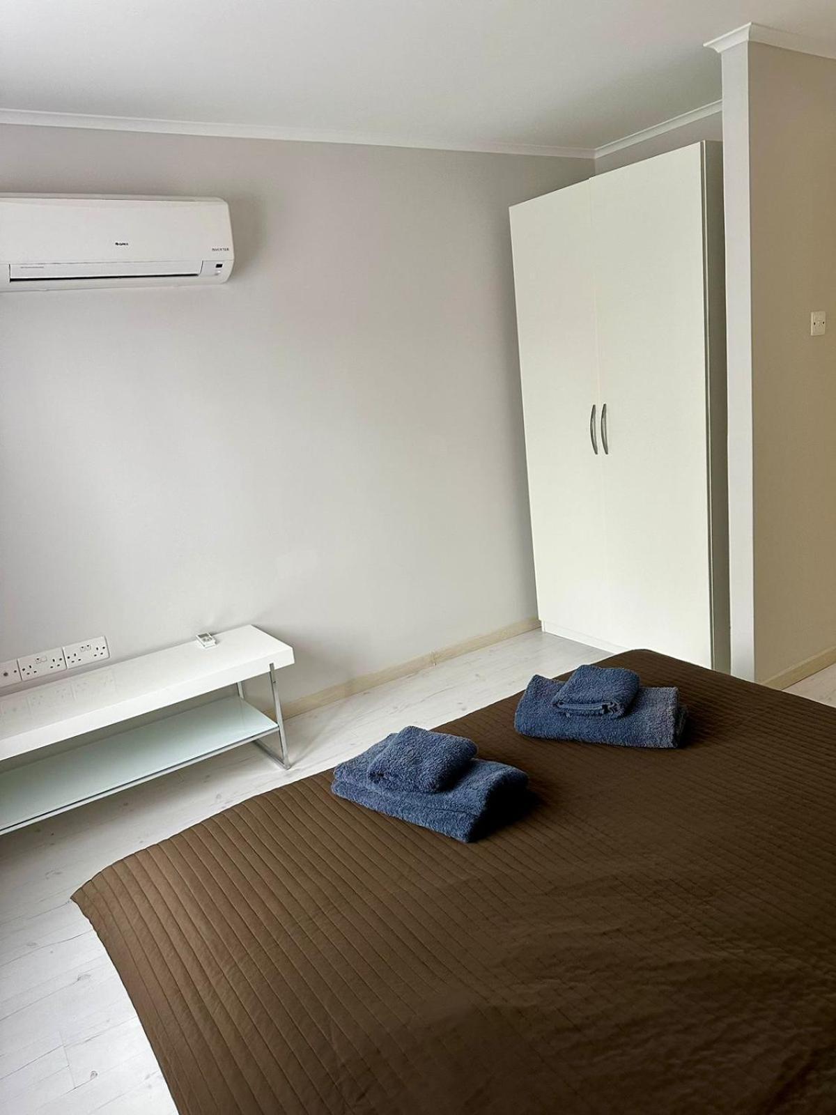 Galatex Beach Apartment Лімасол Екстер'єр фото
