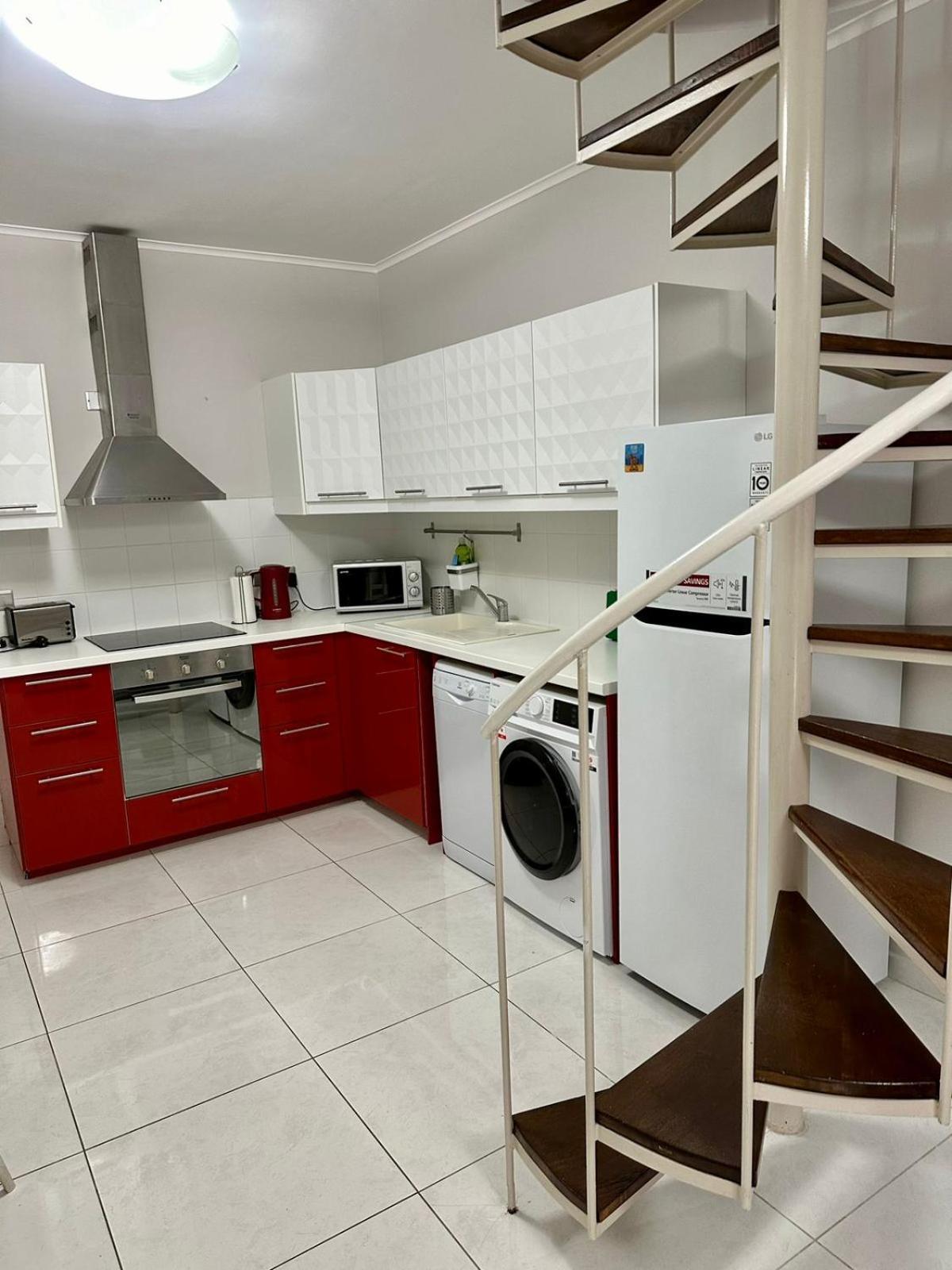 Galatex Beach Apartment Лімасол Екстер'єр фото