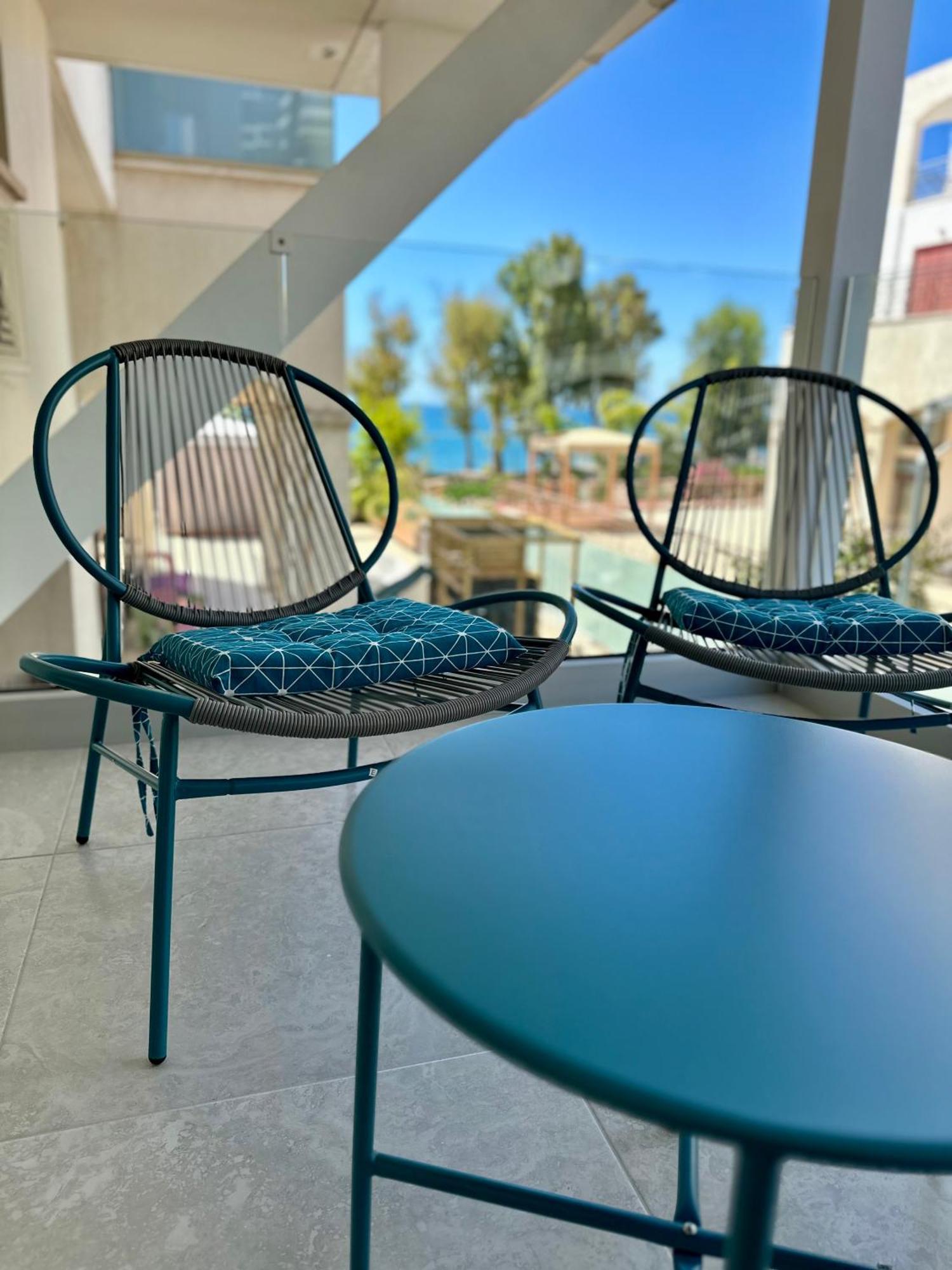 Galatex Beach Apartment Лімасол Екстер'єр фото
