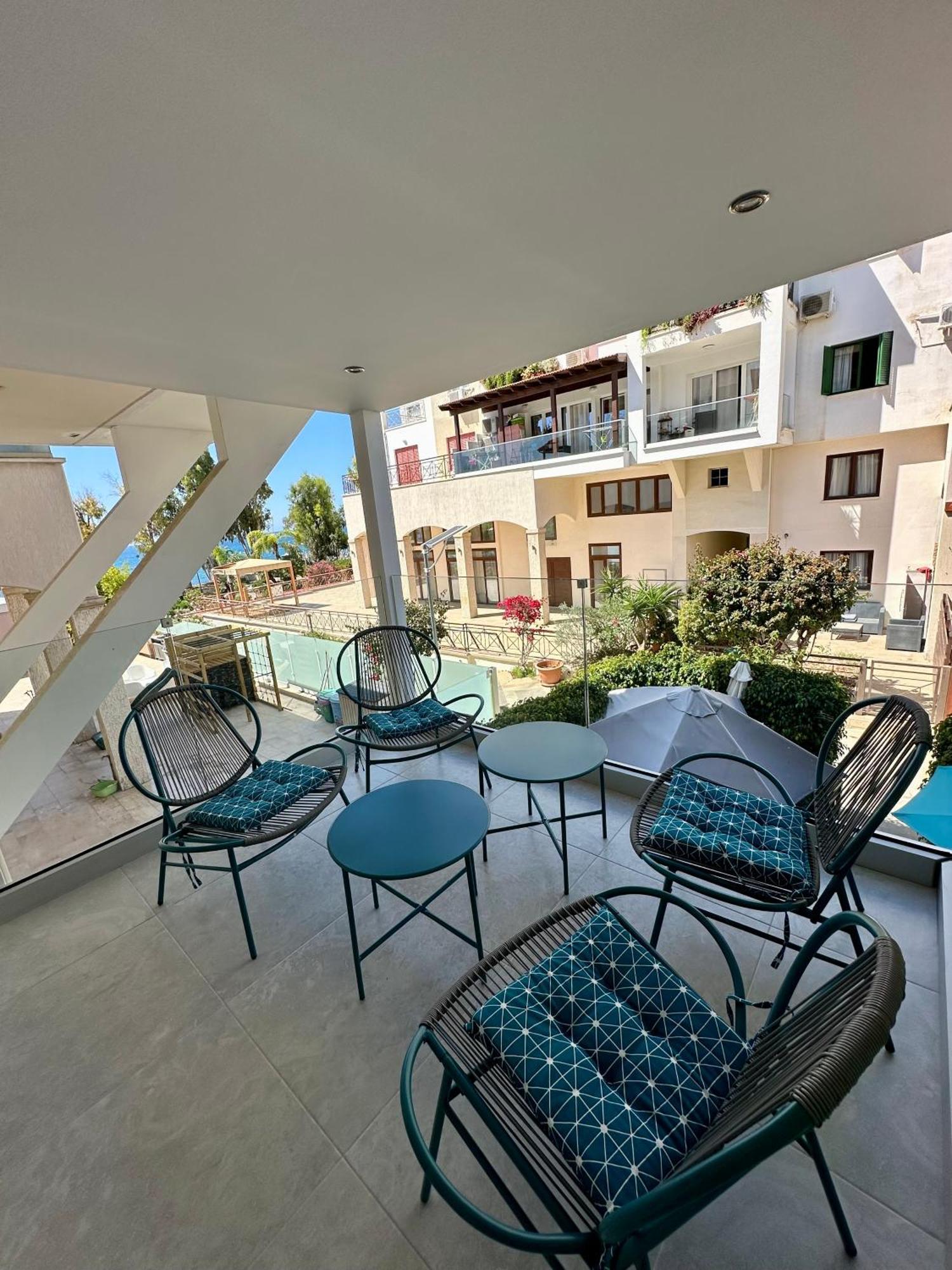 Galatex Beach Apartment Лімасол Екстер'єр фото