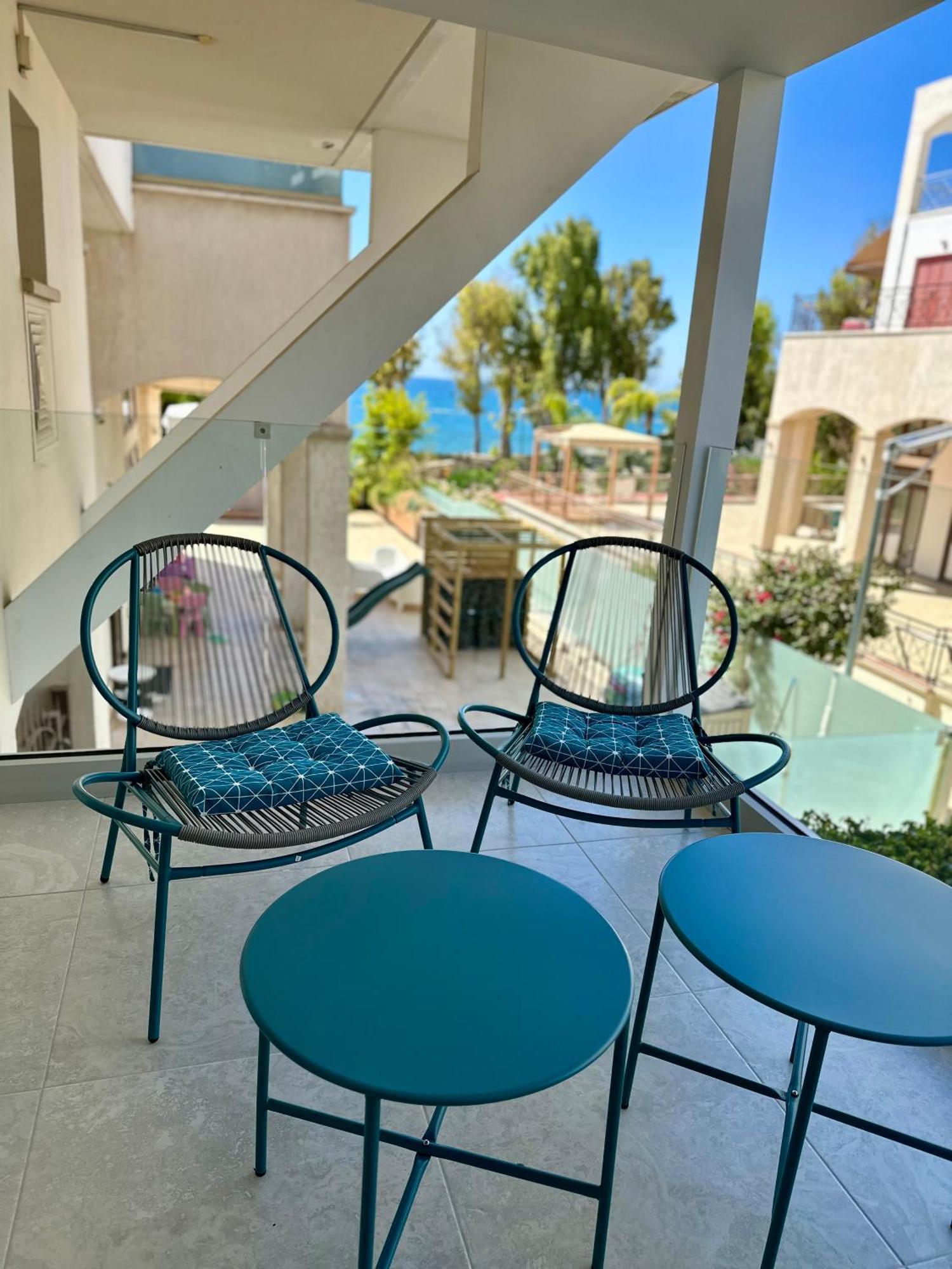 Galatex Beach Apartment Лімасол Екстер'єр фото