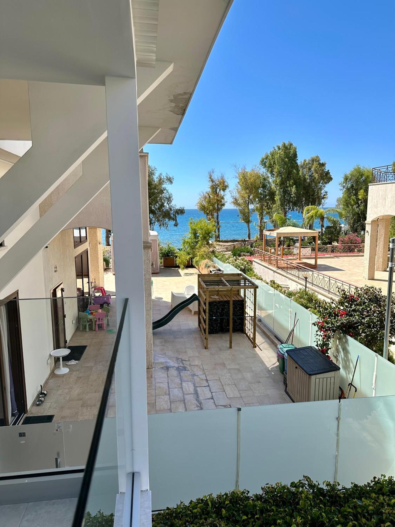 Galatex Beach Apartment Лімасол Екстер'єр фото