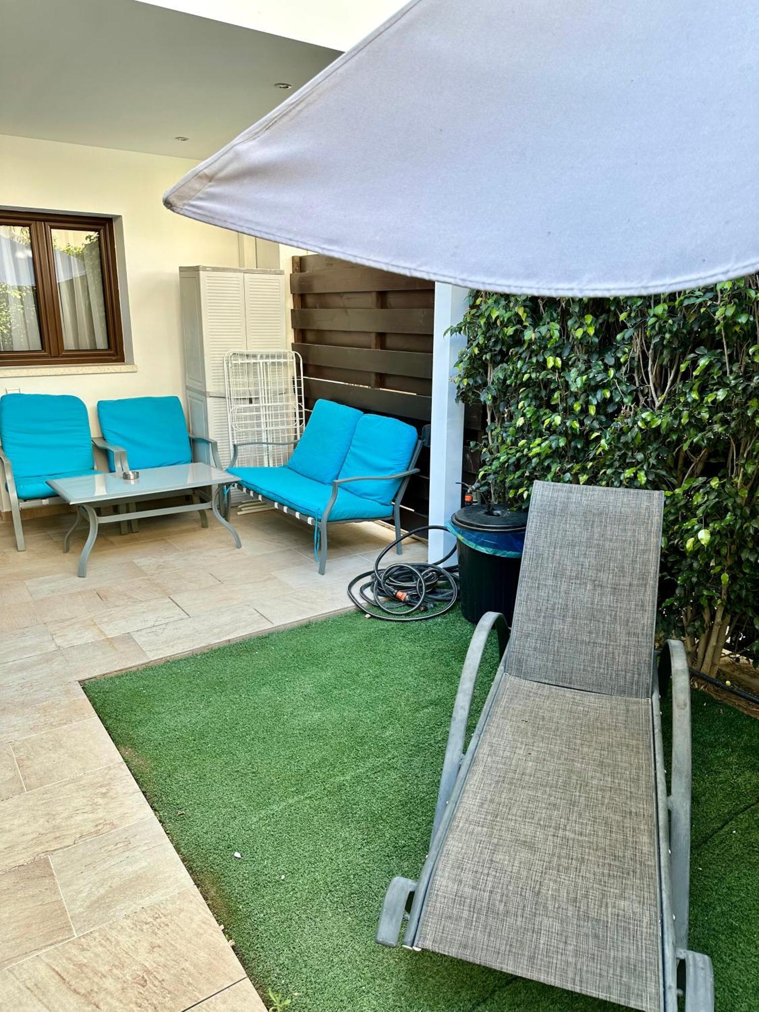 Galatex Beach Apartment Лімасол Екстер'єр фото