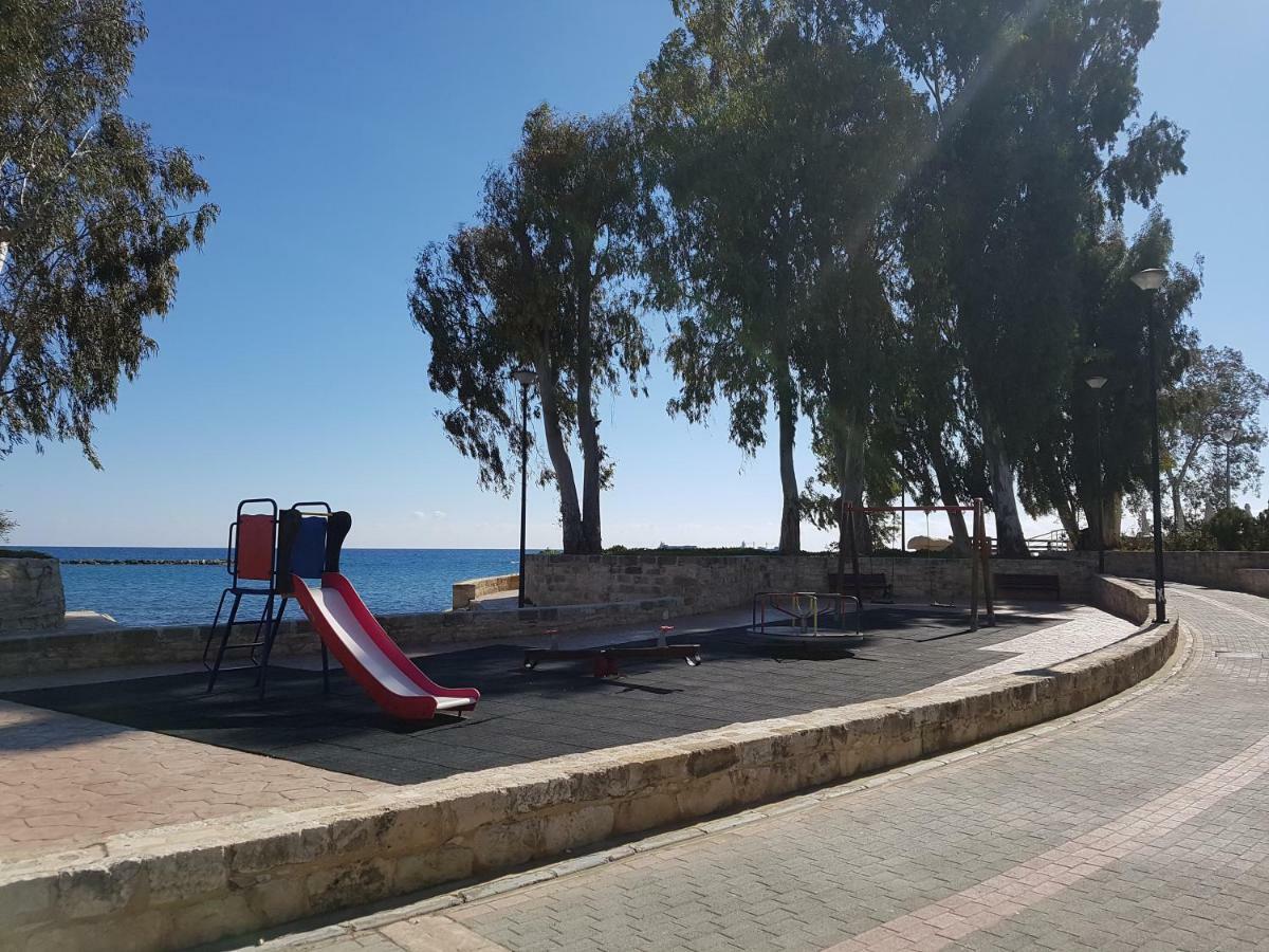Galatex Beach Apartment Лімасол Екстер'єр фото