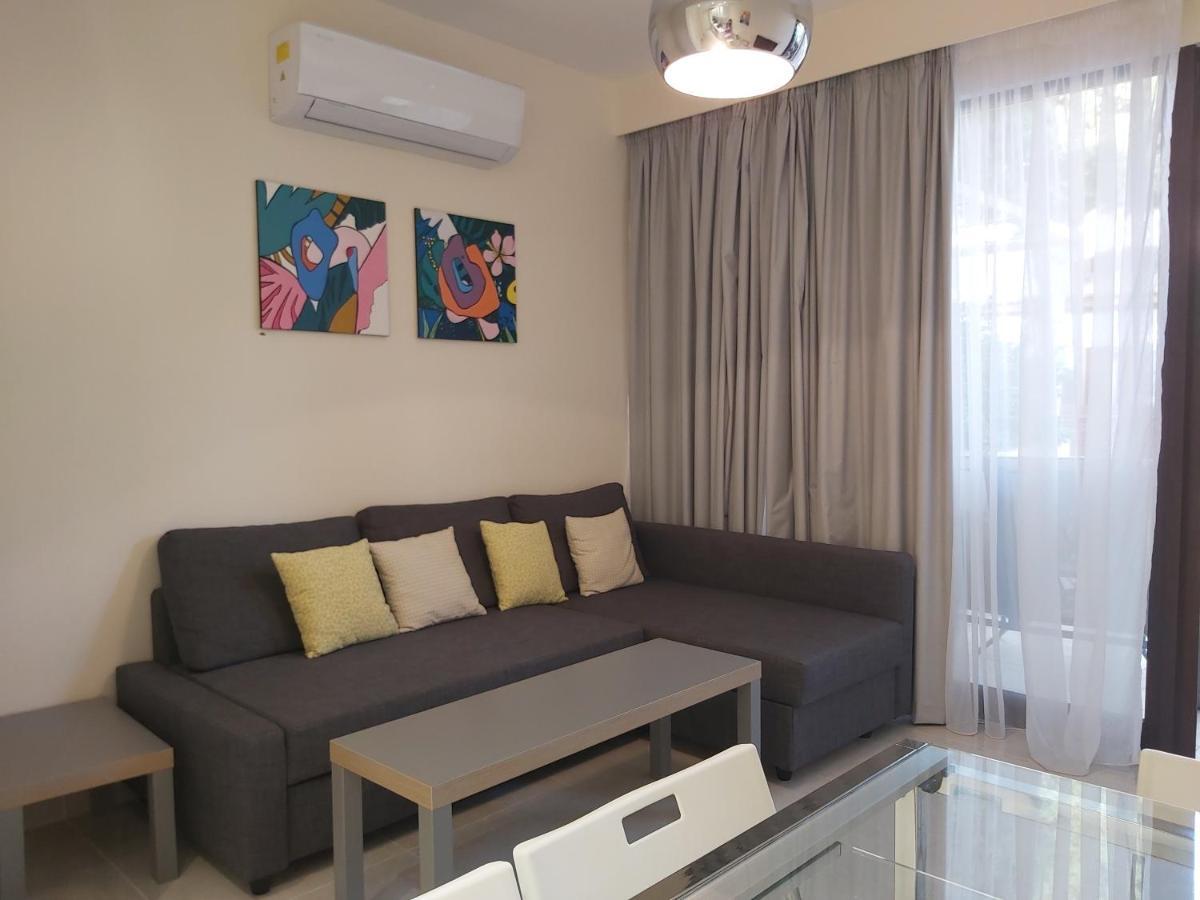 Galatex Beach Apartment Лімасол Екстер'єр фото