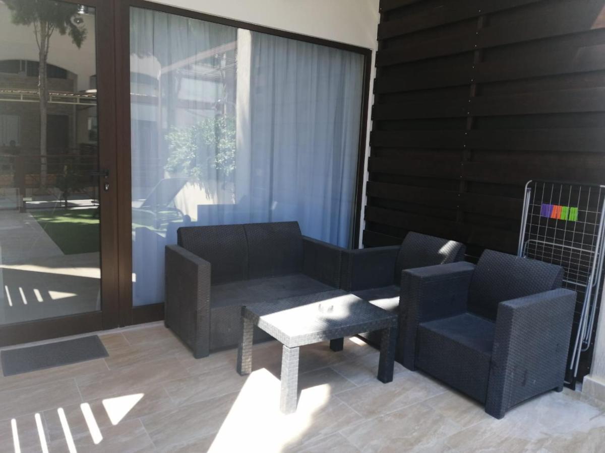 Galatex Beach Apartment Лімасол Екстер'єр фото